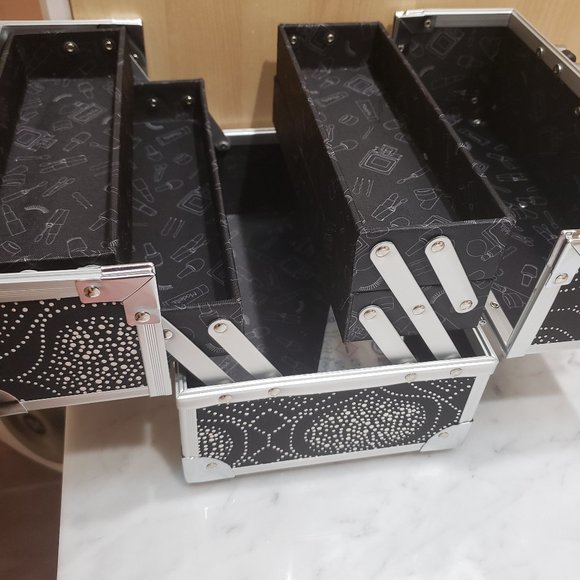 MODELLA Beauty Vanity Case, Storage- Organization Box - Picture 10 of 16